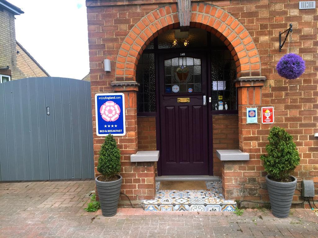 Carolina Guest House Cambridge  Bagian luar foto